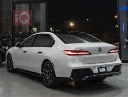 بي ام دبليو الفئة 7